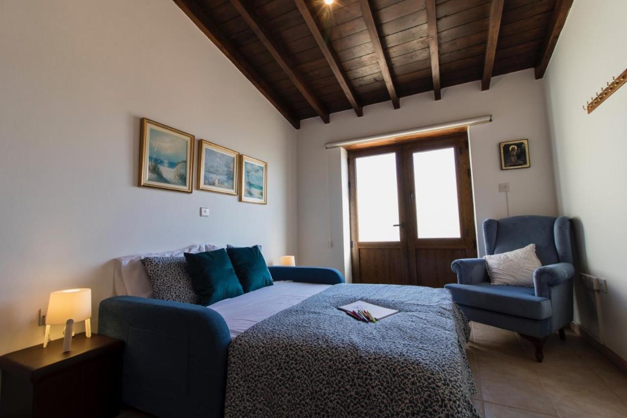 Samareitidos Light Cottage Anaphotia Exterior photo