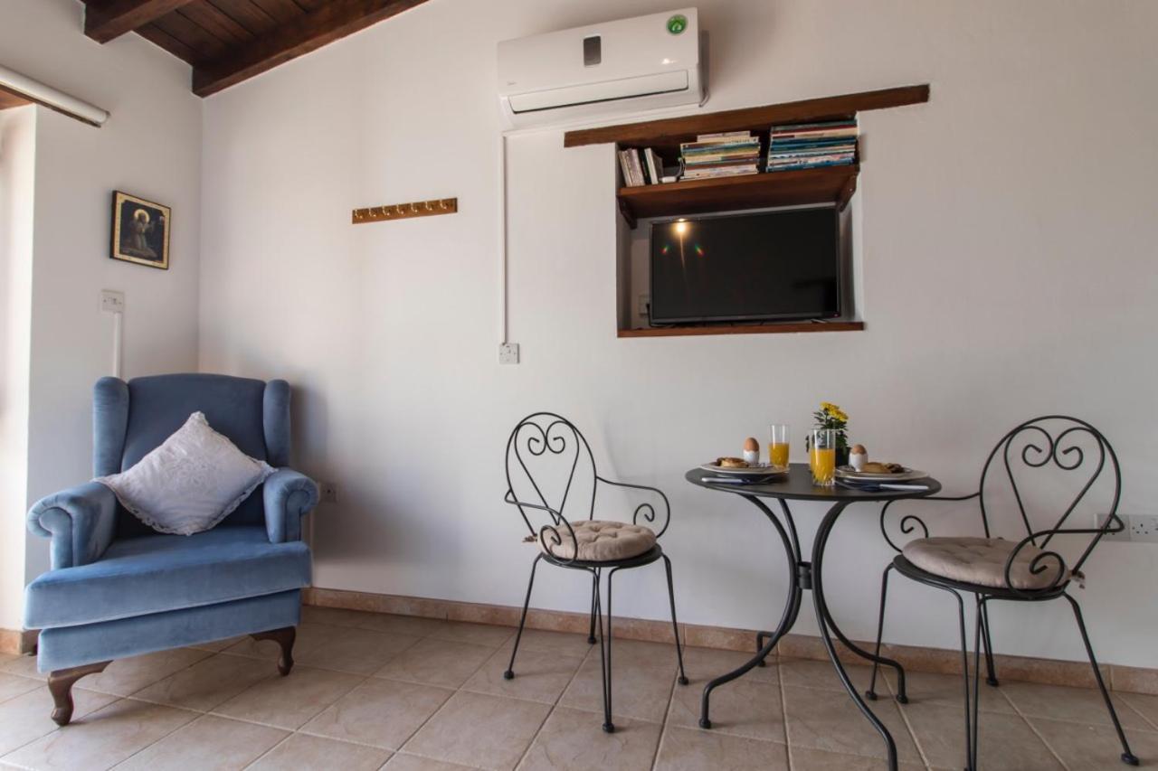 Samareitidos Light Cottage Anaphotia Exterior photo