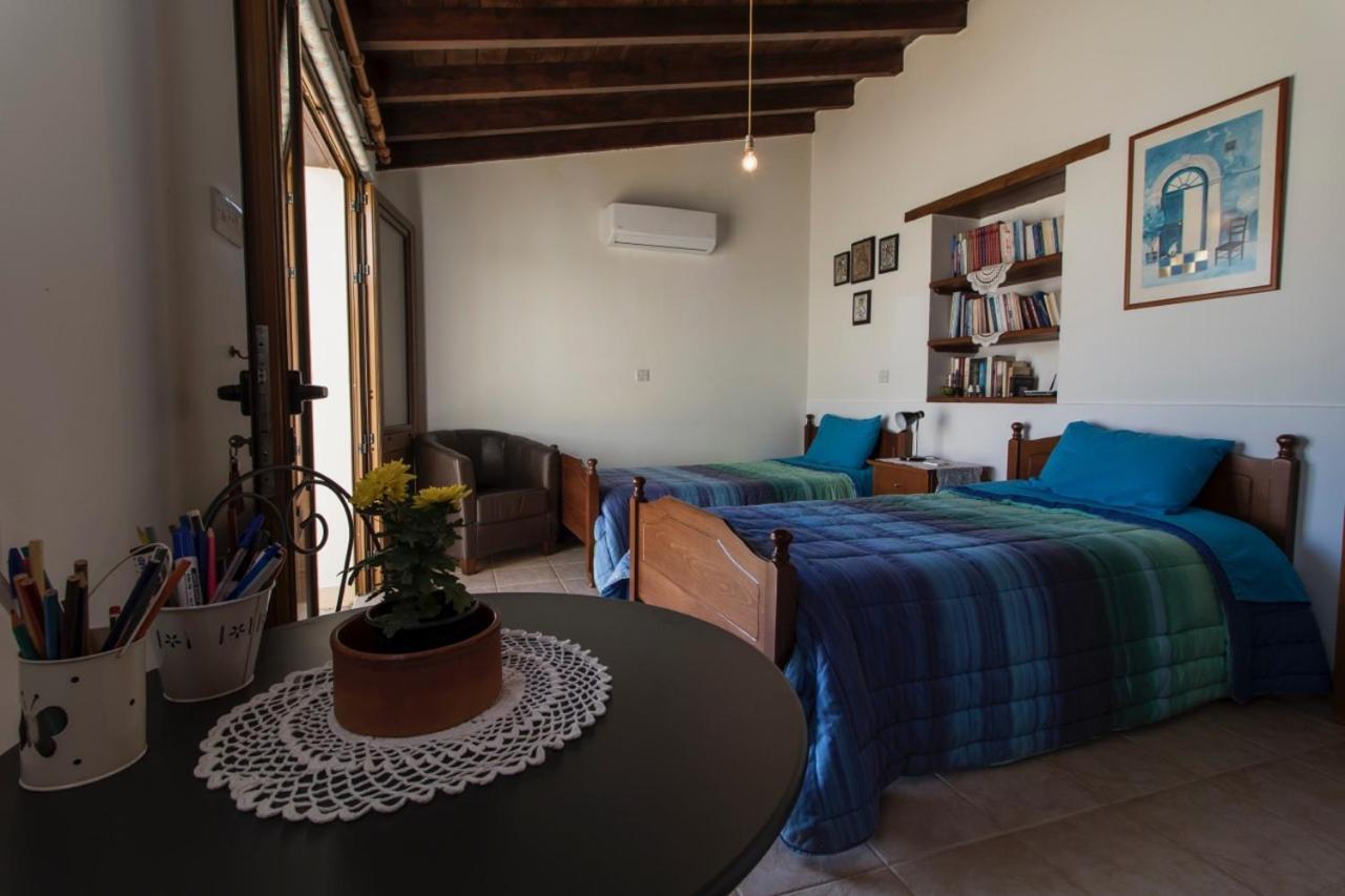 Samareitidos Light Cottage Anaphotia Exterior photo